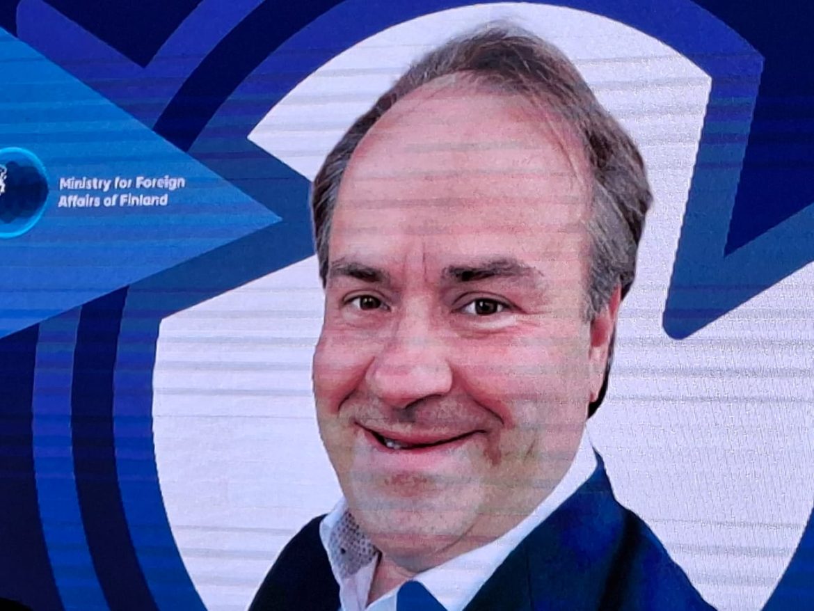 المستشار التجاري