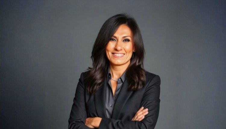 الخبيرة المصرفية